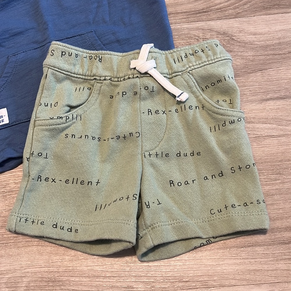 Carters Outfit - Picture 2 of 4